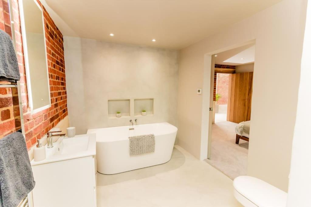 Beautiful Barn Conversion Close To The Broads Dilham Exterior foto